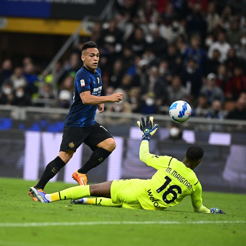 Inter de Milão faz 3 a 0 no Milan e está de volta à final da Copa da Itália depois de 11 anos