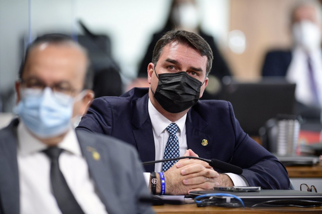 STJ adia novamente julgamento envolvendo Flávio Bolsonaro no caso das ‘rachadinhas’