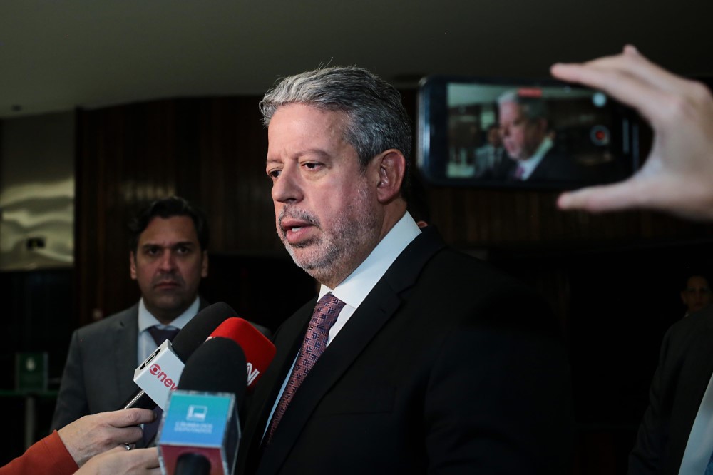 Lira recebe governadores em Brasília para discutir fundo da reforma tributária