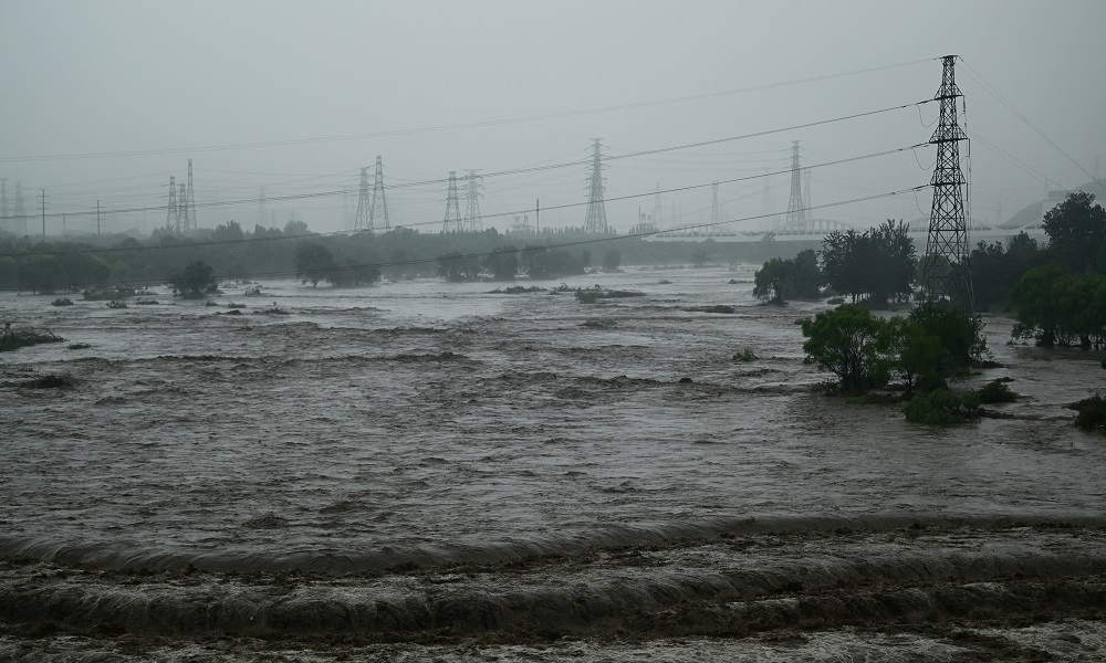 China registra ao menos 20 mortes em inundações causadas pelo tufão Doksuri