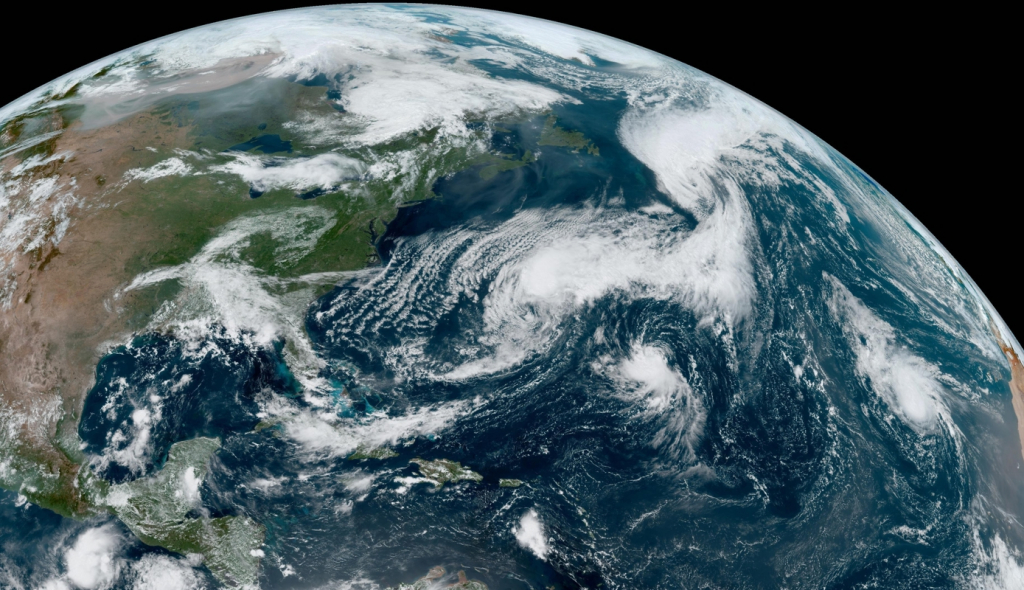 Tempestade tropical Katia se forma no Atlântico e Gert segue fortalecido