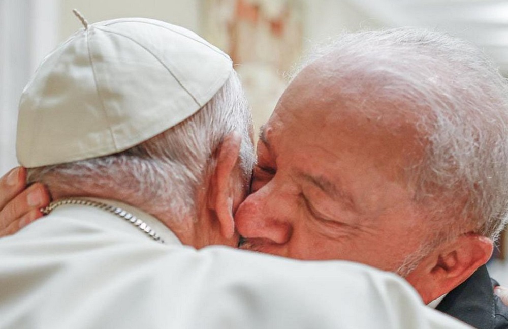 Lula se encontra com o Papa Francisco no Vaticano: ‘Boa conversa sobre a paz’