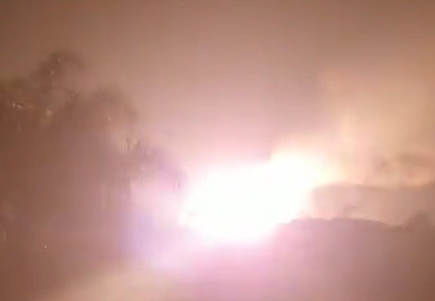 Explosão em fábrica de cerâmica assusta moradores de Limeira; veja vídeo