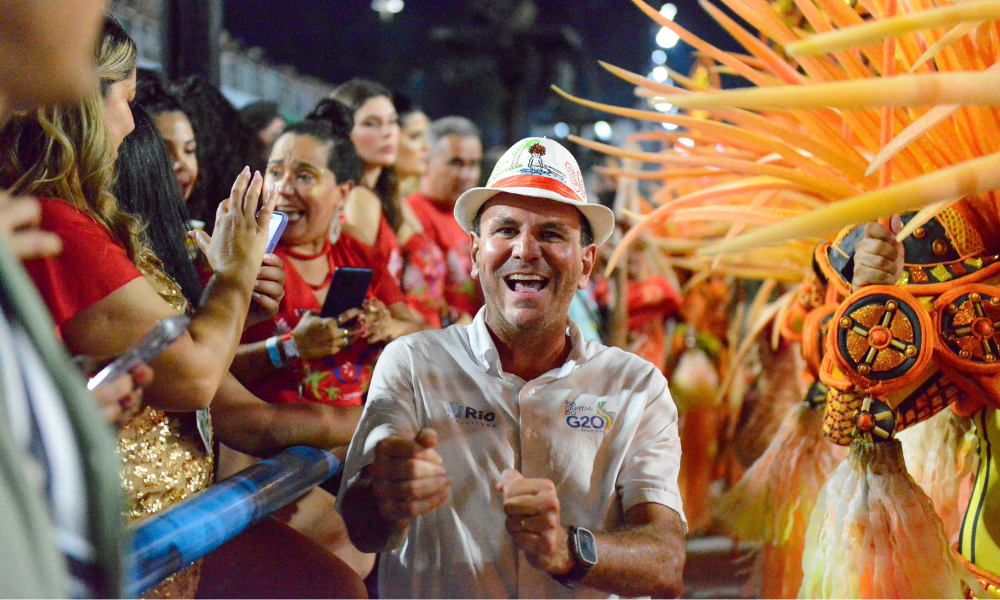 Carnaval 2024: veja fotos dos famosos na 1ª noite de desfiles no Rio de Janeiro