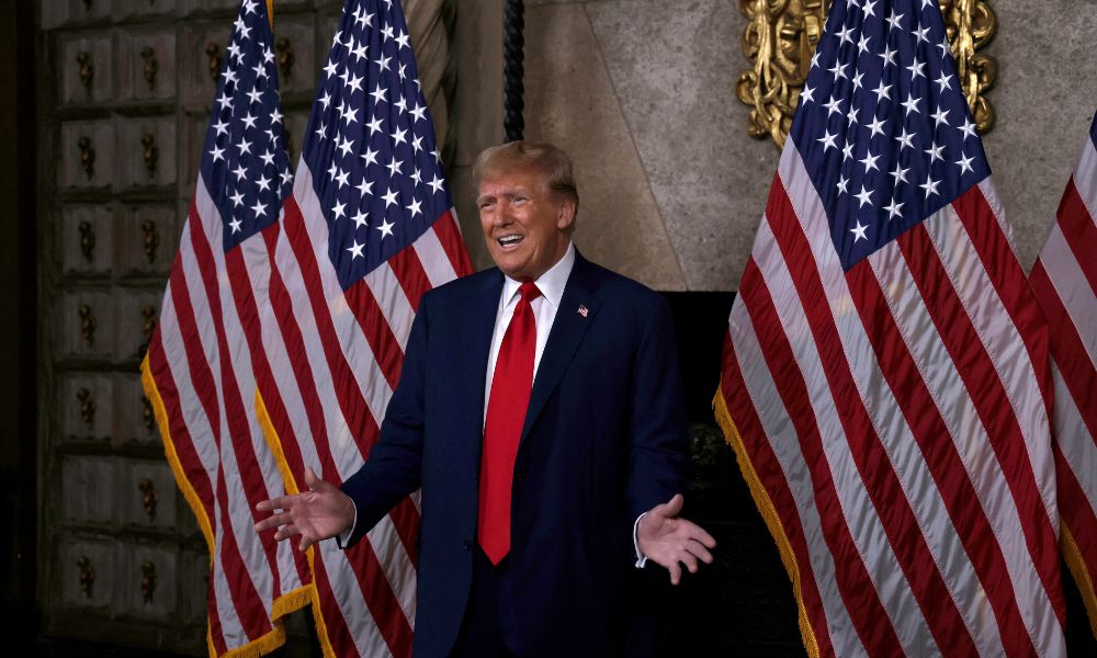 Trump comemora decisão de Suprema Corte: ‘Grande vitória para os EUA’