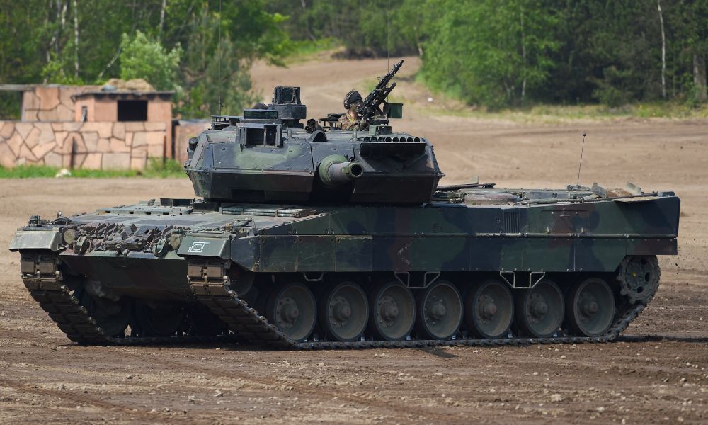 Polônia vai pedir autorização da Alemanha para enviar tanques Leopard à Ucrânia