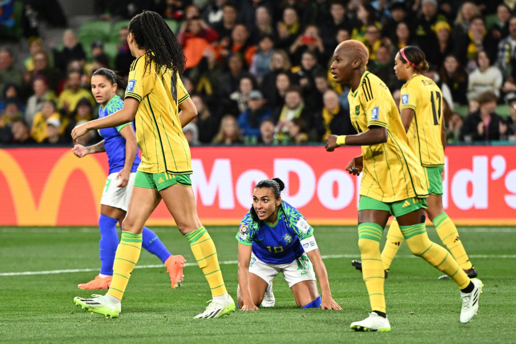 Seleção brasileira feminina cai uma posição e Suécia assume o topo no ranking da Fifa; veja Top 10