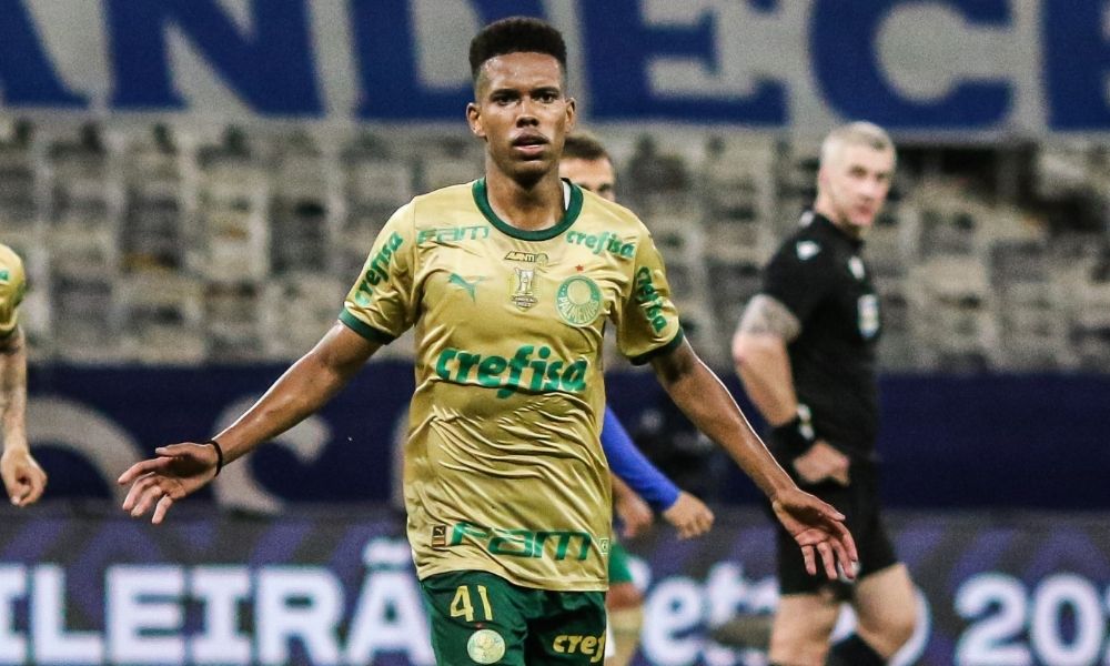 Estevão marca golaço de falta no fim, impede título do Botafogo e mantém sonho do Palmeiras pelo tri do Brasileirão