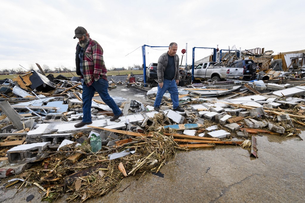 Biden descreve tornados que deixaram mortos nos EUA como uma ‘tragédia inimaginável’
