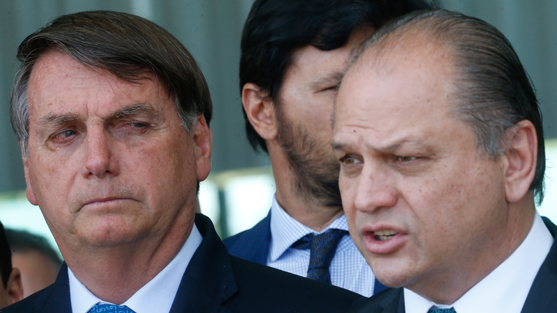 Bolsonaro rebate suspeitas e pede depoimento de Ricardo Barros à comissão
