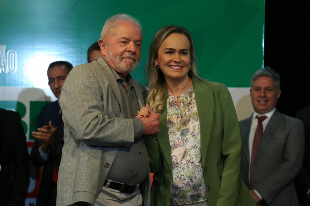 Pressão de aliados por substituição de ministra do Turismo impõe dilema a Lula e divide petistas