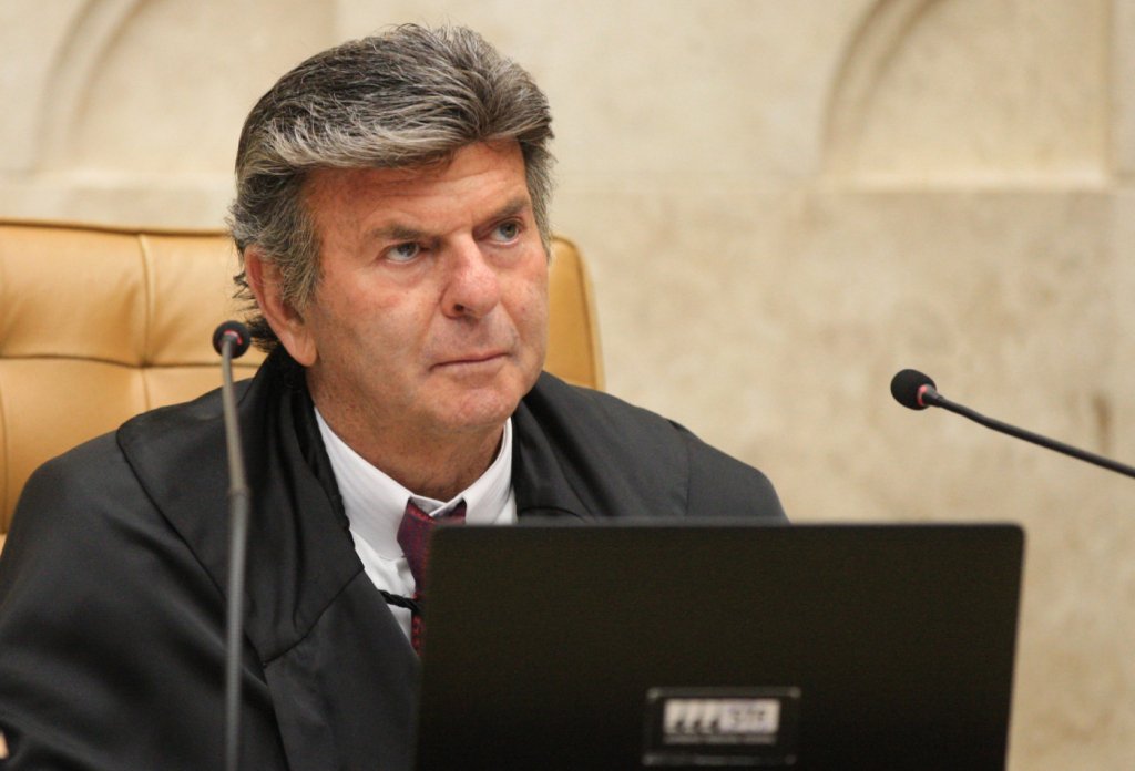 Fux defende Moraes e diz que inquérito das fake news revelou planos de atos terroristas contra o STF