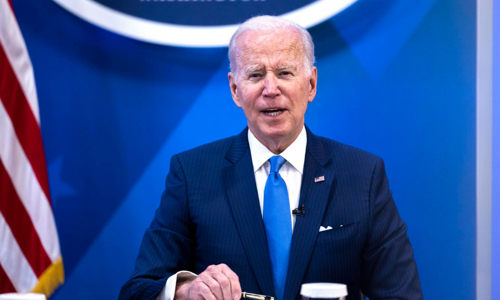 Em discurso à nação dos EUA, Joe Biden pede proibição das armas de assalto