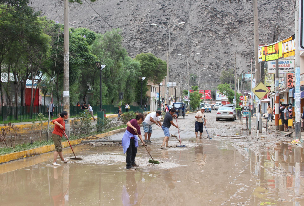 Fortes chuvas deixam mortos, desaparecidos e destruição no Peru