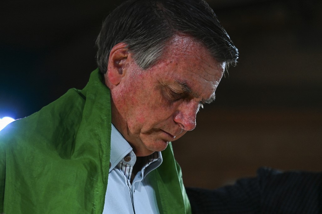 Bolsonaro diz que voltará ao Brasil ‘nas próximas semanas’: ‘Missão não acabou’