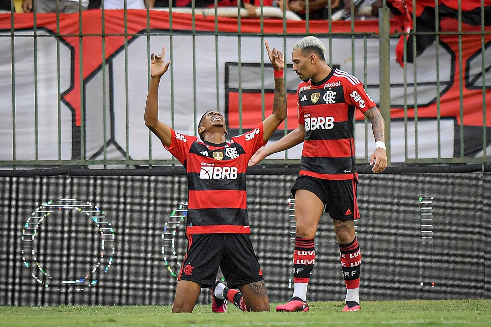 Garotos do Flamengo entram no segundo tempo e comandam vitória sobre o Resende