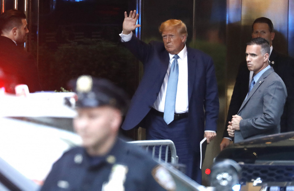 Trump volta a se apresentar à justiça em Nova York por fraude financeira