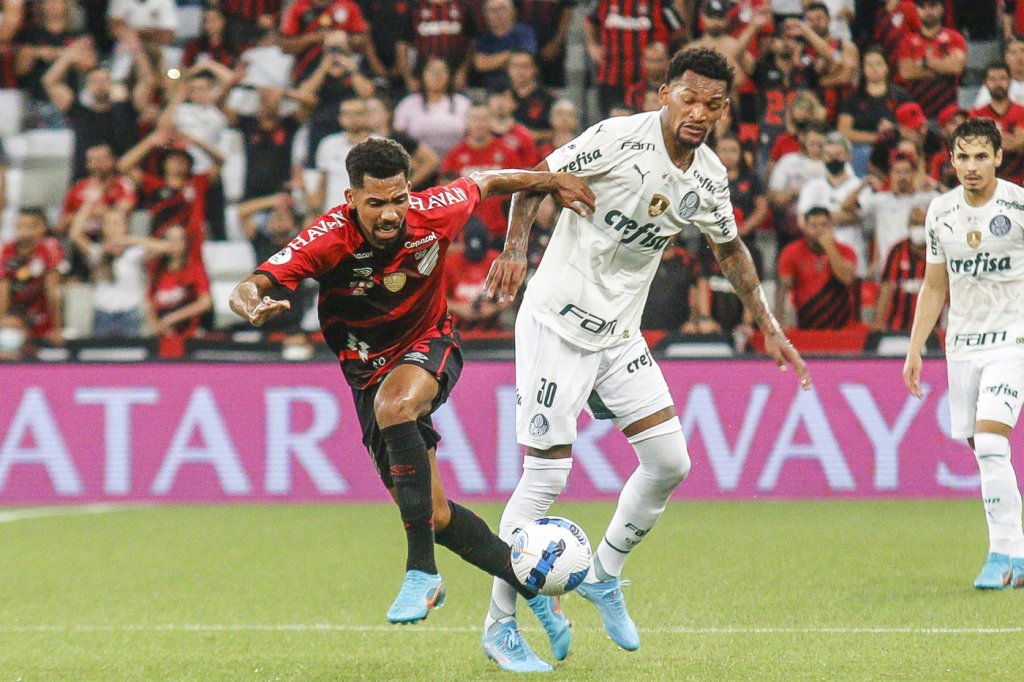 Jailson, do Palmeiras, agradece apoio após sofrer lesão no joelho: ‘A recuperação já começou’