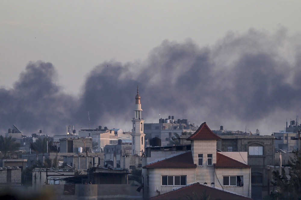 Biden fala em cessar-fogo e diz que EUA iniciarão lançamentos aéreos de ajuda humanitária sobre Gaza