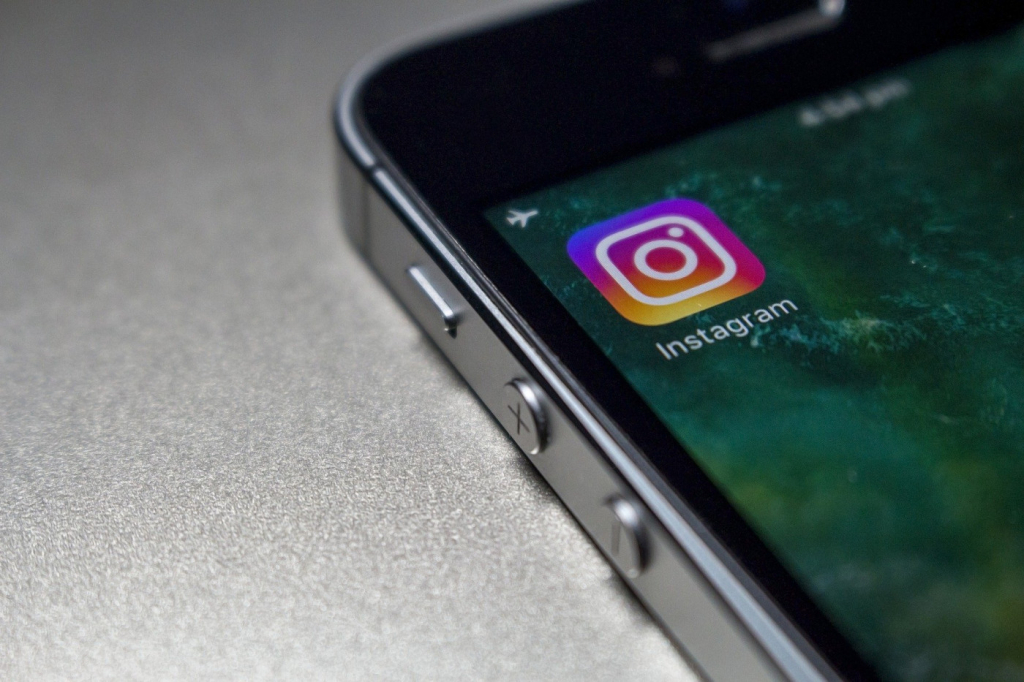 Instagram anuncia bloqueio de palavrões que trocam letras por números