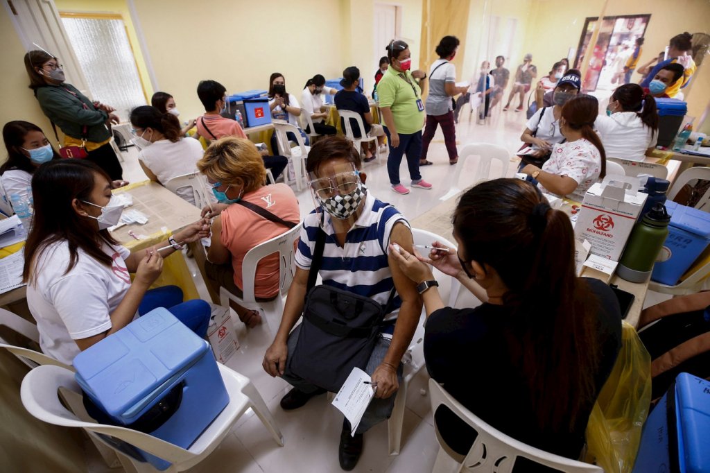Filipinas dará comida para incentivar vacinação contra a Covid-19