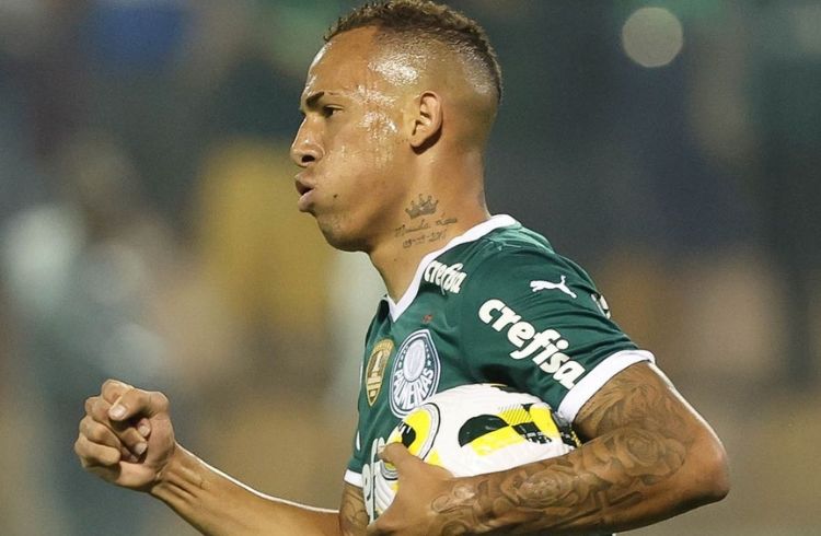 Palmeiras passa sufoco, mas vence Juazeirense por 2 a 1