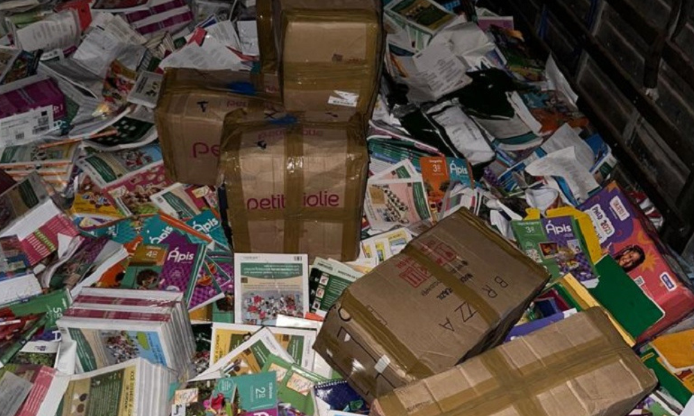 Polícia Civil apreende 200kg de cocaína em carga de livros escolares em SP