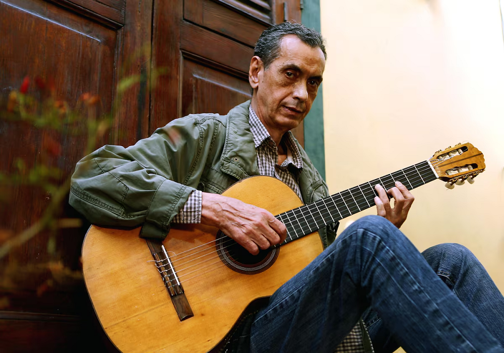 Show de Arthur Verocai no Coala Festival é cancelado após músico sofrer queda em passagem de som