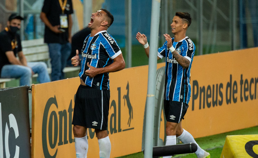 Grêmio vence São Paulo por 1 a 0 e sai na frente na semifinal da Copa do Brasil