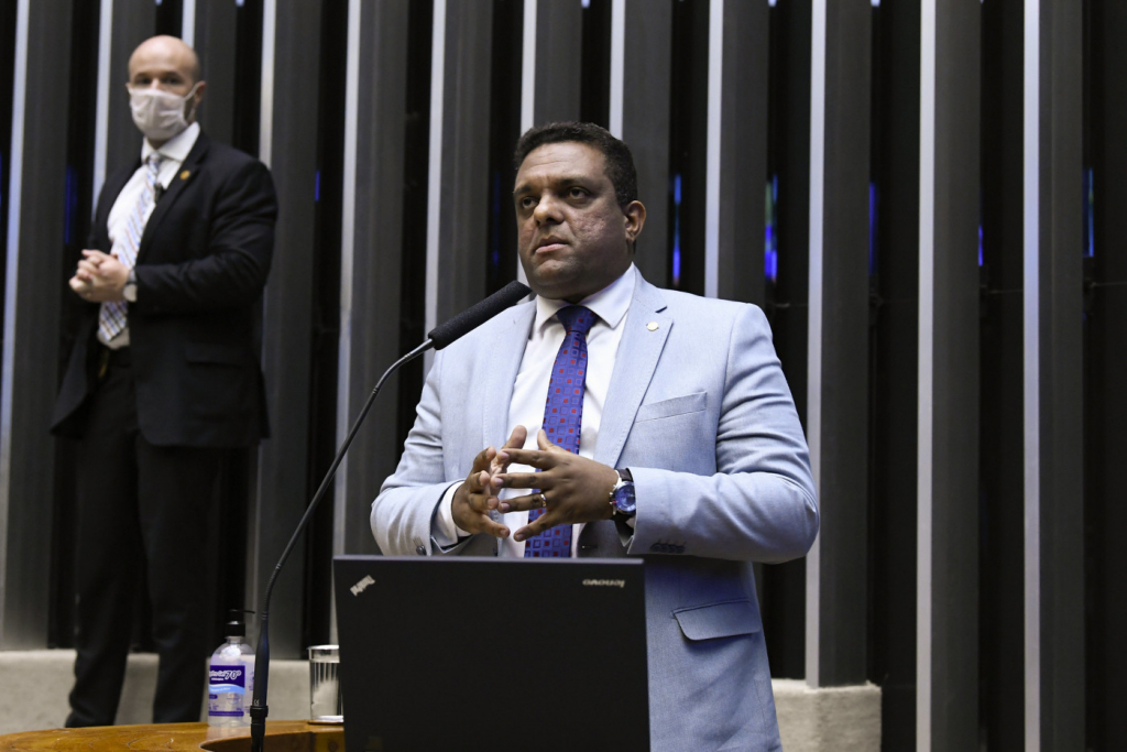 STF aceita denúncia contra Otoni de Paula por ofensas a Alexandre de Moraes