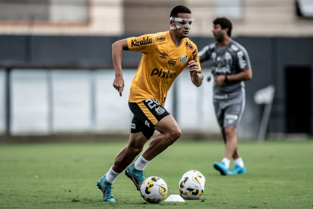 Santos faz primeiro treino antes de reencontro com o Coritiba pela Copa do Brasil