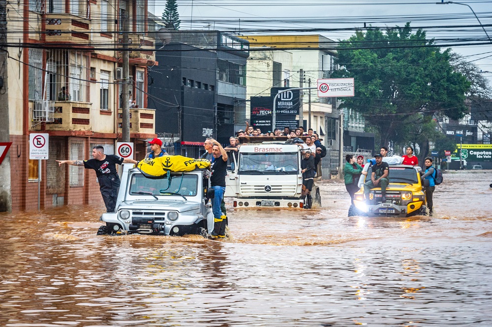 Toda a região metropolitana de Porto Alegre sofre com alagamentos
