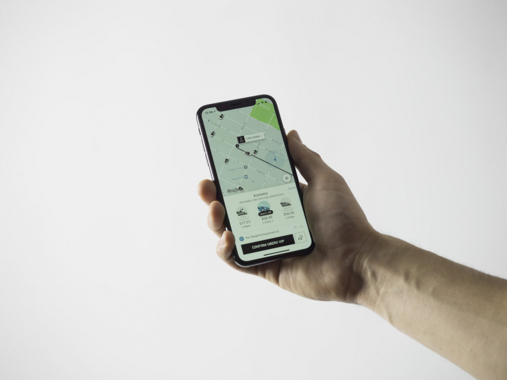 Uber lança em SP e no RJ serviço que permite furar fila de espera para corrida