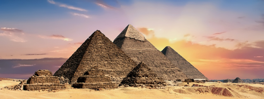 Egito anuncia descoberta de túnel oculto na Grande Pirâmide de Gizé