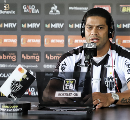 Hulk cita Ronaldinho Gaúcho em apresentação no Atlético-MG: ‘Quero ser ídolo’