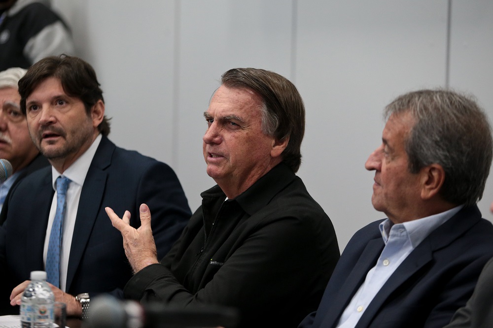 ‘PL está dividido entre Valdemar e Bolsonaro’, dizem membros da sigla