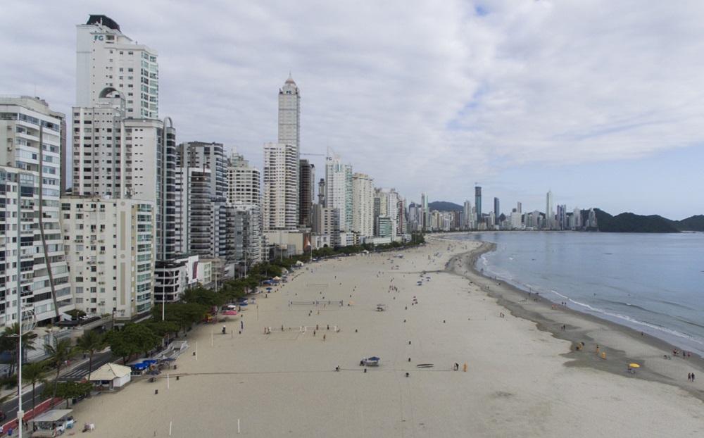 Censo 2022: Santos, Balneário Camboriú e São Caetano do Sul lideram em moradores de apartamentos