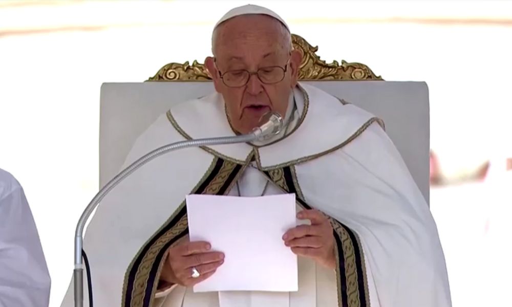 ‘Mundo está desmoronando e prestes a romper’, alerta papa Francisco em novo texto sobre mudança climática