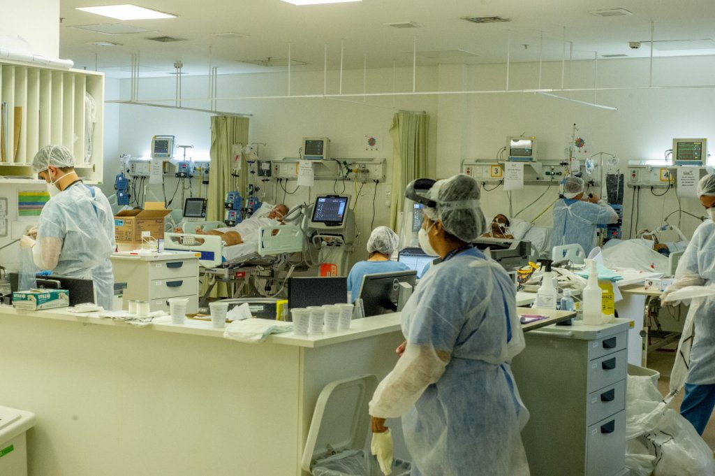 Internações por Covid-19 caem até 35% em hospitais privados de SP