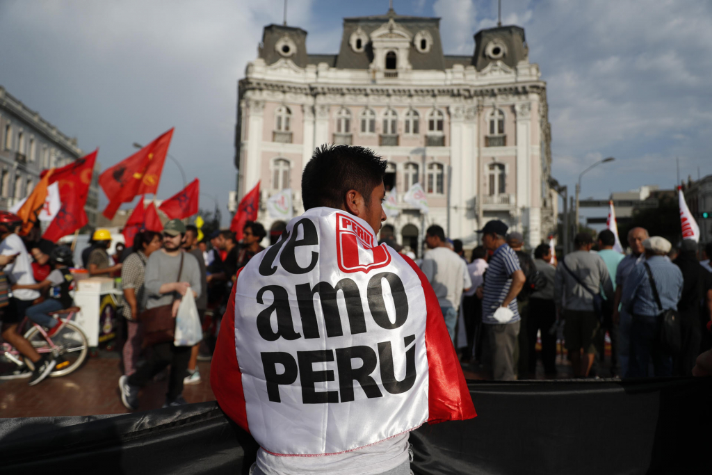 Número de mortos em protestos no Peru sobe para 52