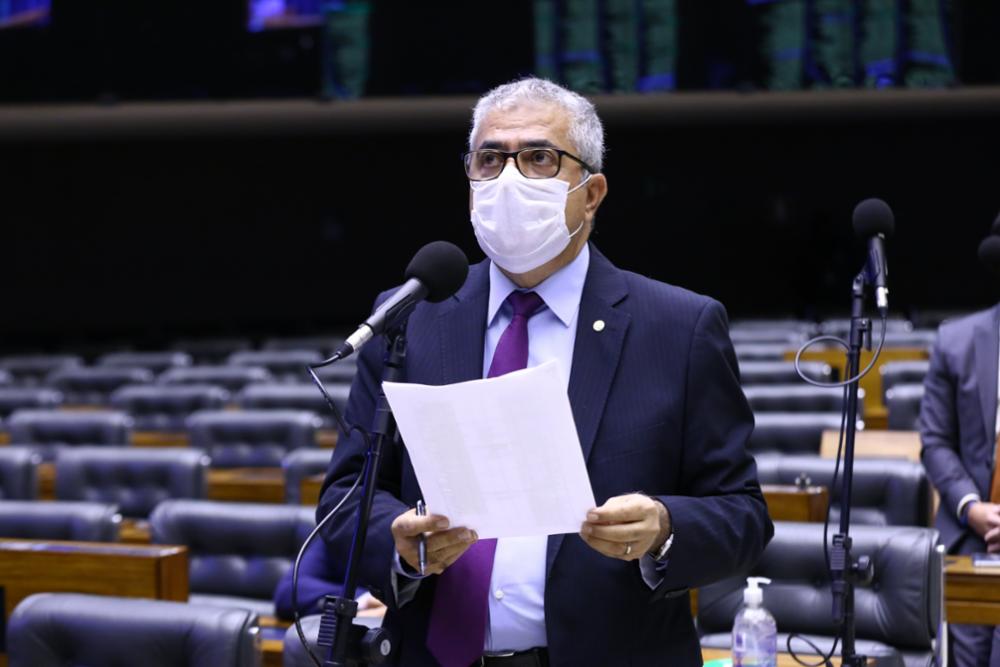 Christino Áureo aponta ‘incoerência da oposição’ na votação da PEC das Bondades