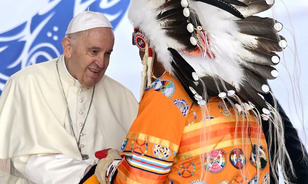 Papa pede perdão pelos abusos cometidos pela Igreja contra indígenas do Canadá