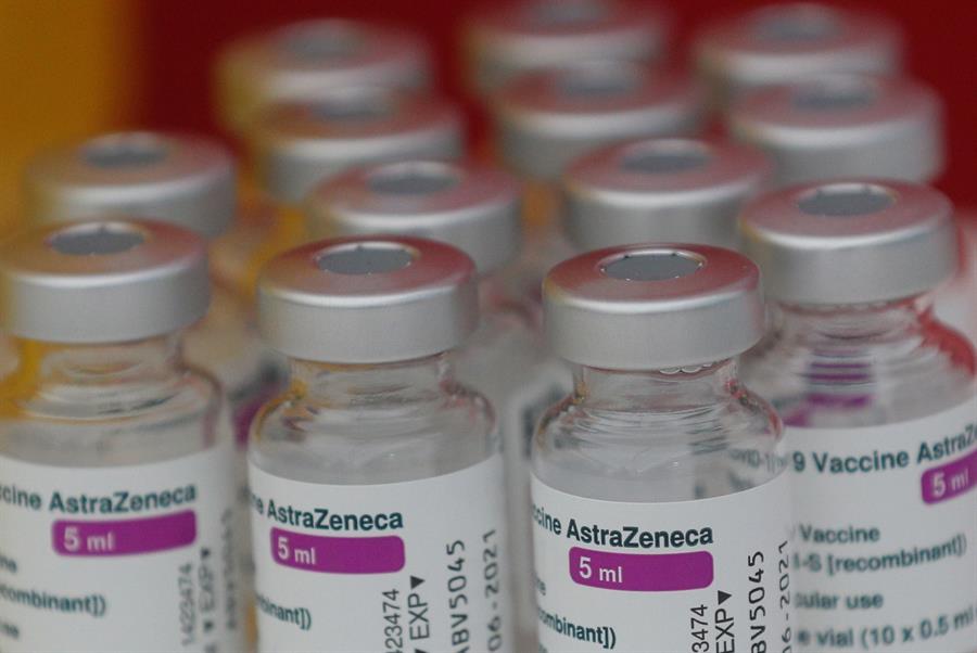 Espanha se junta à lista de países que suspenderam uso da vacina da AstraZeneca