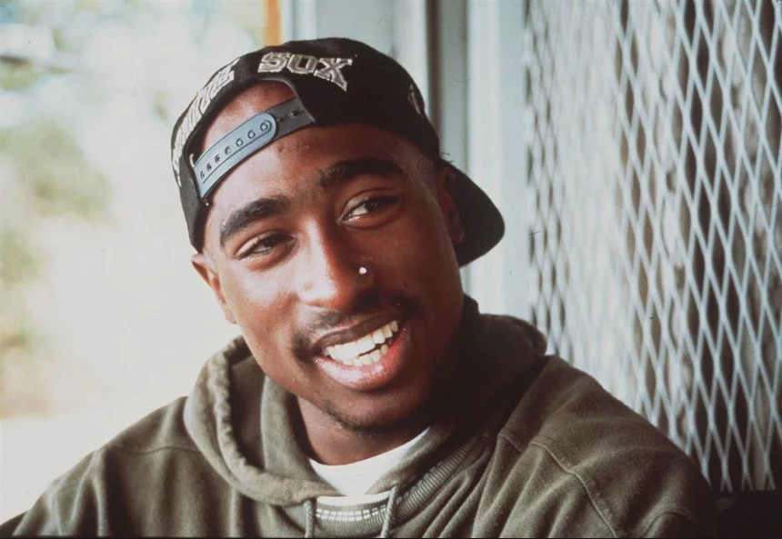 Polícia de Las Vegas faz buscas em caso de assassinato do rapper Tupac, morto em 1996