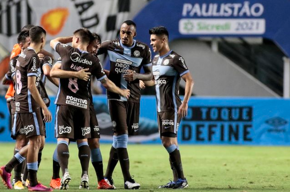 Paulistão: Pela primeira vez em 7 anos, Corinthians vence Santos na Vila Belmiro