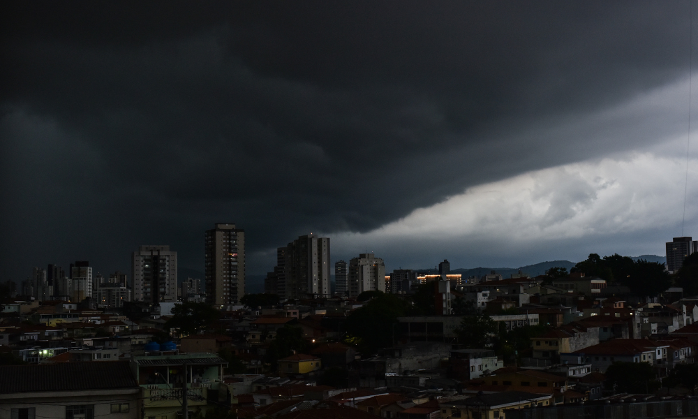 São Paulo entra em ‘estado de atenção’ após chuvas intensas neste sábado