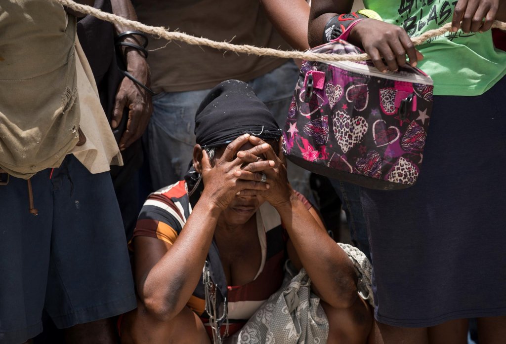 Enviado dos EUA ao Haiti pede demissão e narra ‘tratamento desumano’ a migrantes