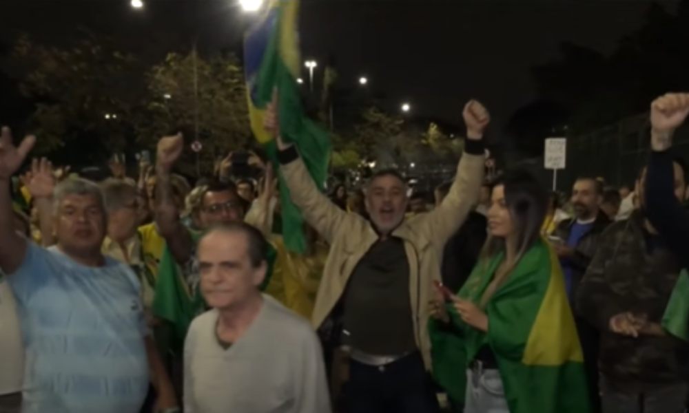 Manifestação contra eleição de Lula é registrada na cidade de São Paulo