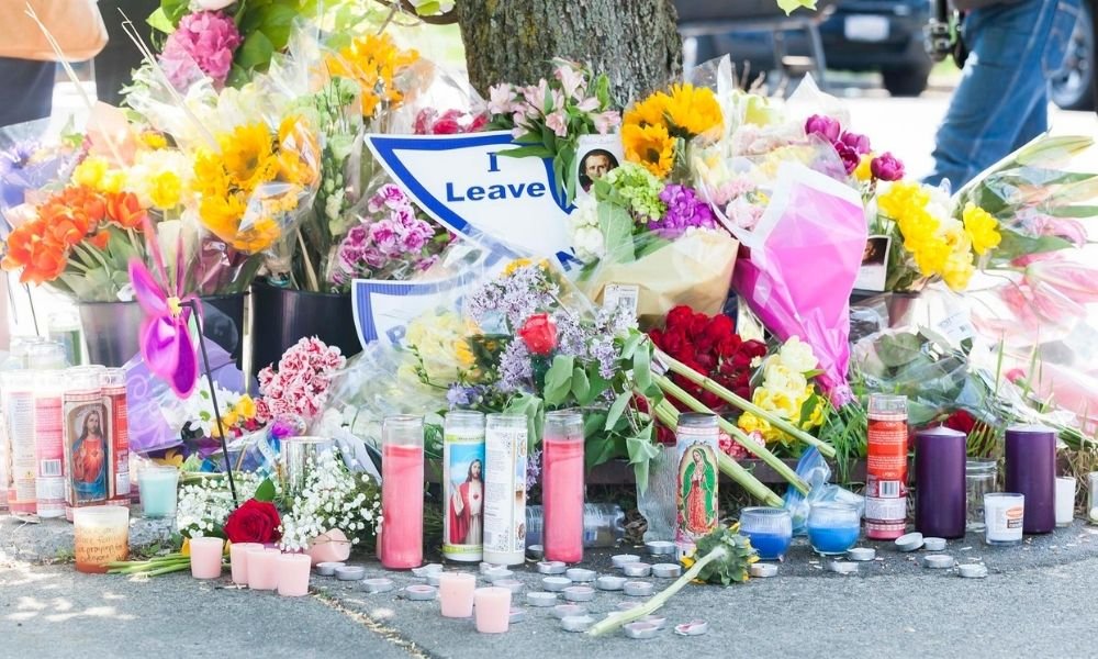 EUA homenageiam vítimas de ataque racista ocorrido no supermercado de Buffalo