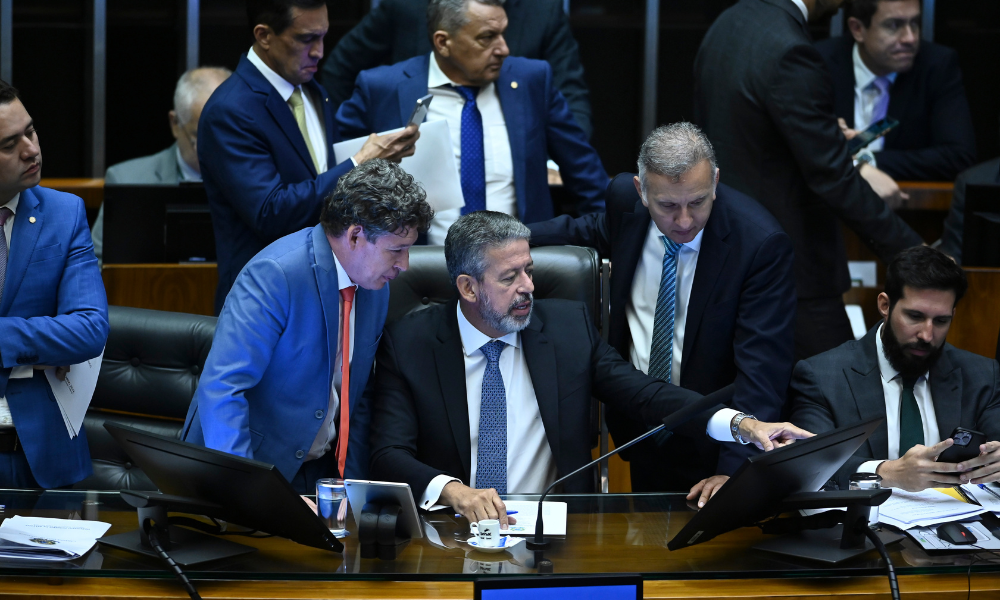 Câmara aprova texto-base do projeto do pacote de corte de gastos